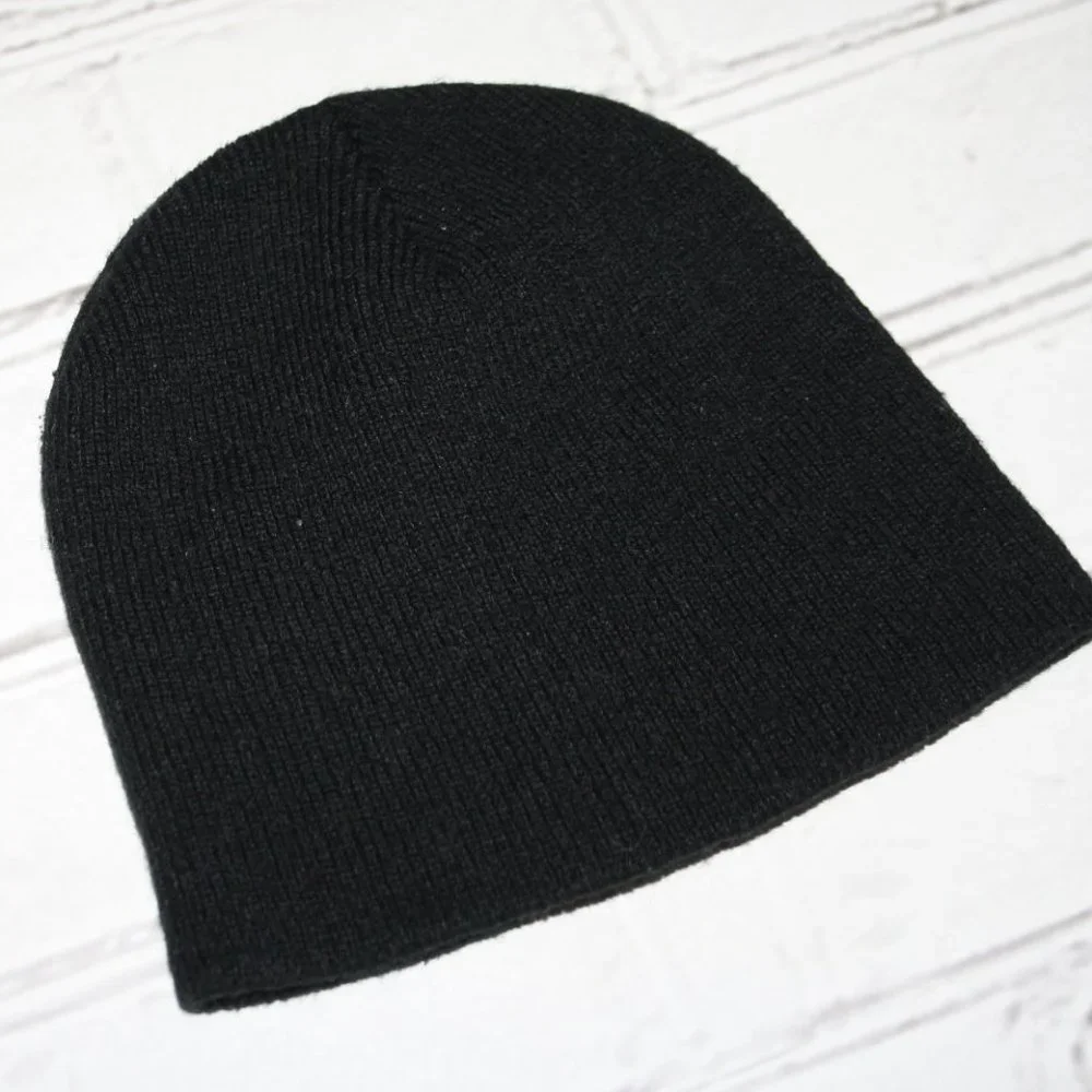 🖤 HAND-KNIT BLACK BEANIE · TODDLER SIZE 🧶